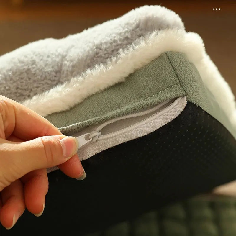 Winter Warm Luxury Dog Beds
